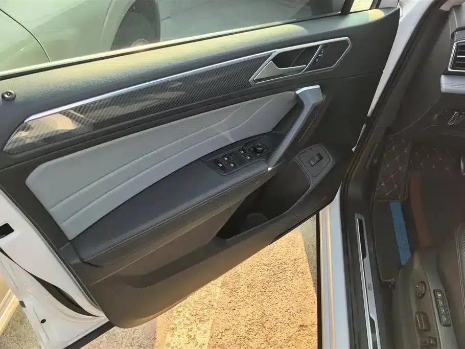 Tiguan X 2022 330TSI 2WD Premium Flagship Edition — миниатюра 7