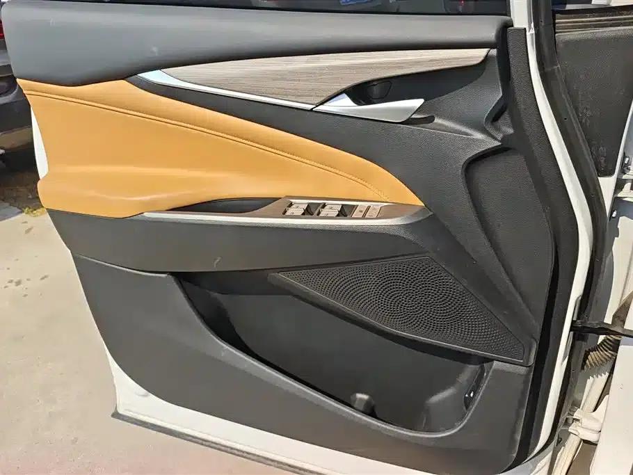 Maxus G50 Plug-in Hybrid 2025 Navigator Edition — миниатюра 7