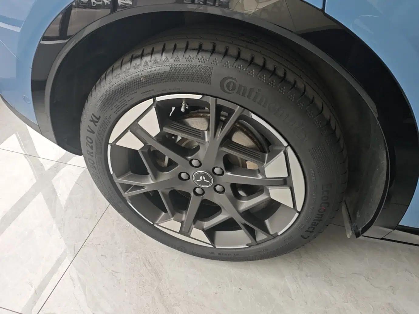 Hongqi Tiangong 06 2025 660 4x4 Smart Selection Edition — миниатюра 11
