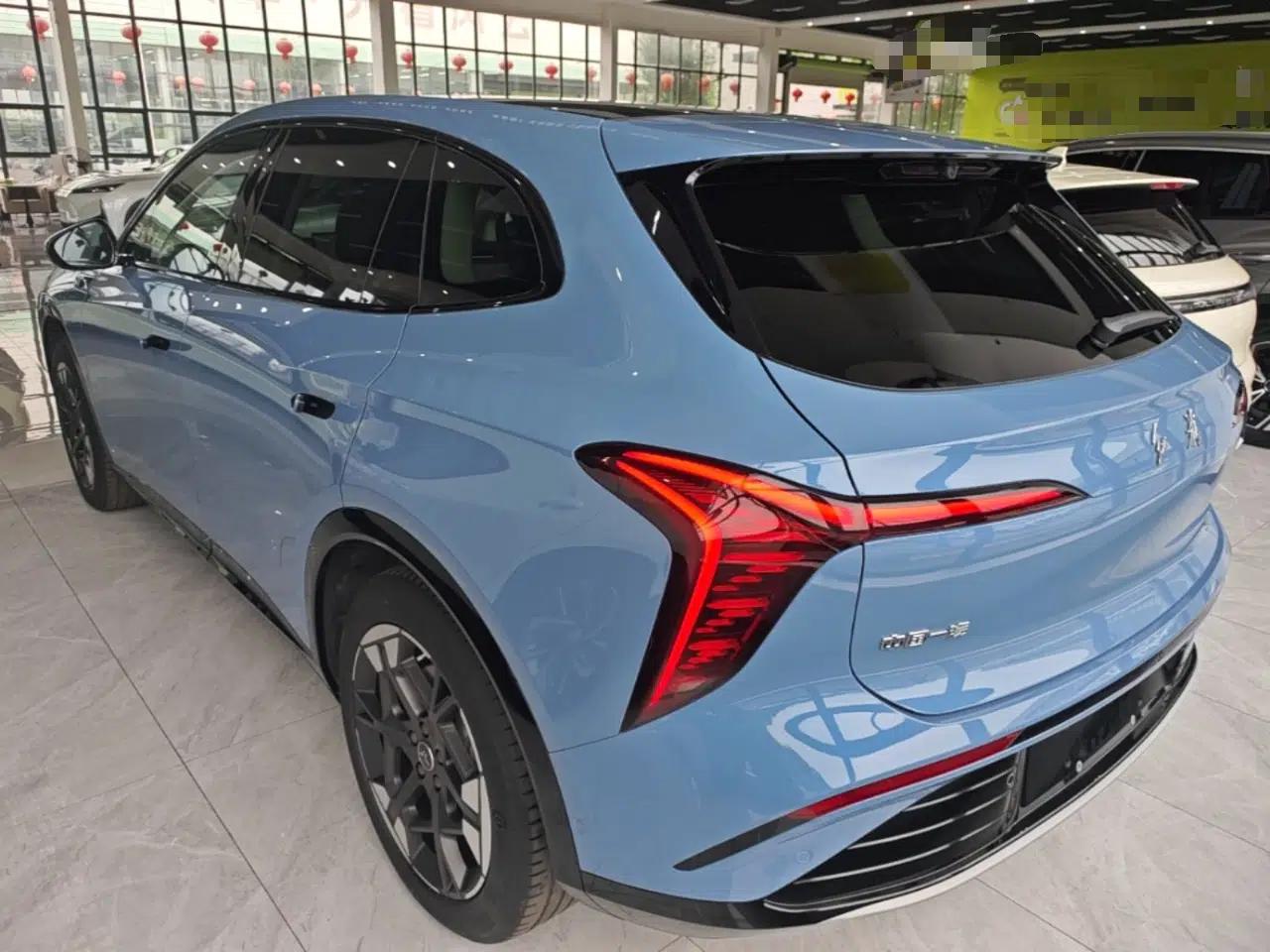 Hongqi Tiangong 06 2025 660 4x4 Smart Selection Edition — миниатюра 13