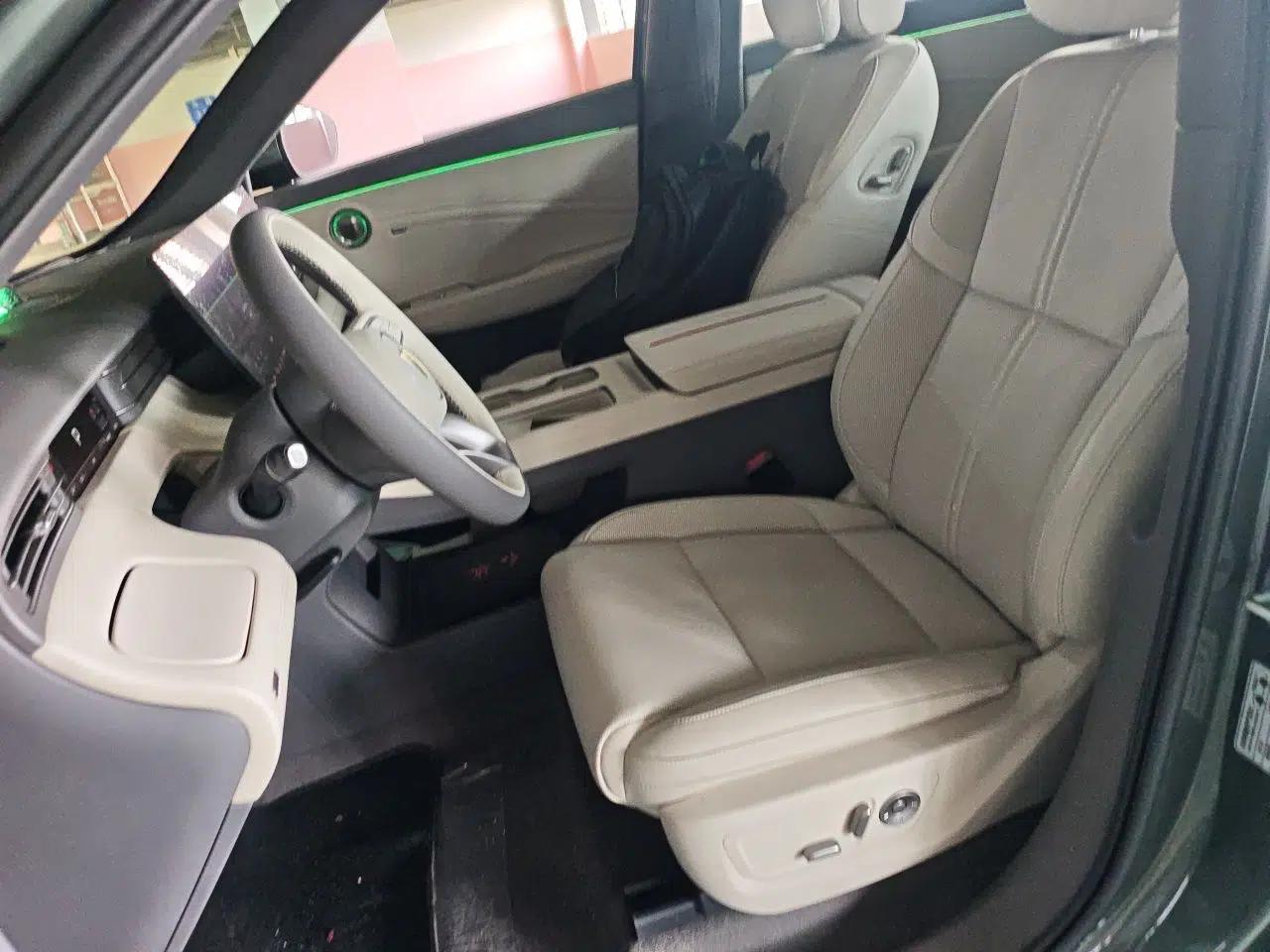 Hongqi HS6 PHEV 2026 240 Smart Hybrid Version — миниатюра 14