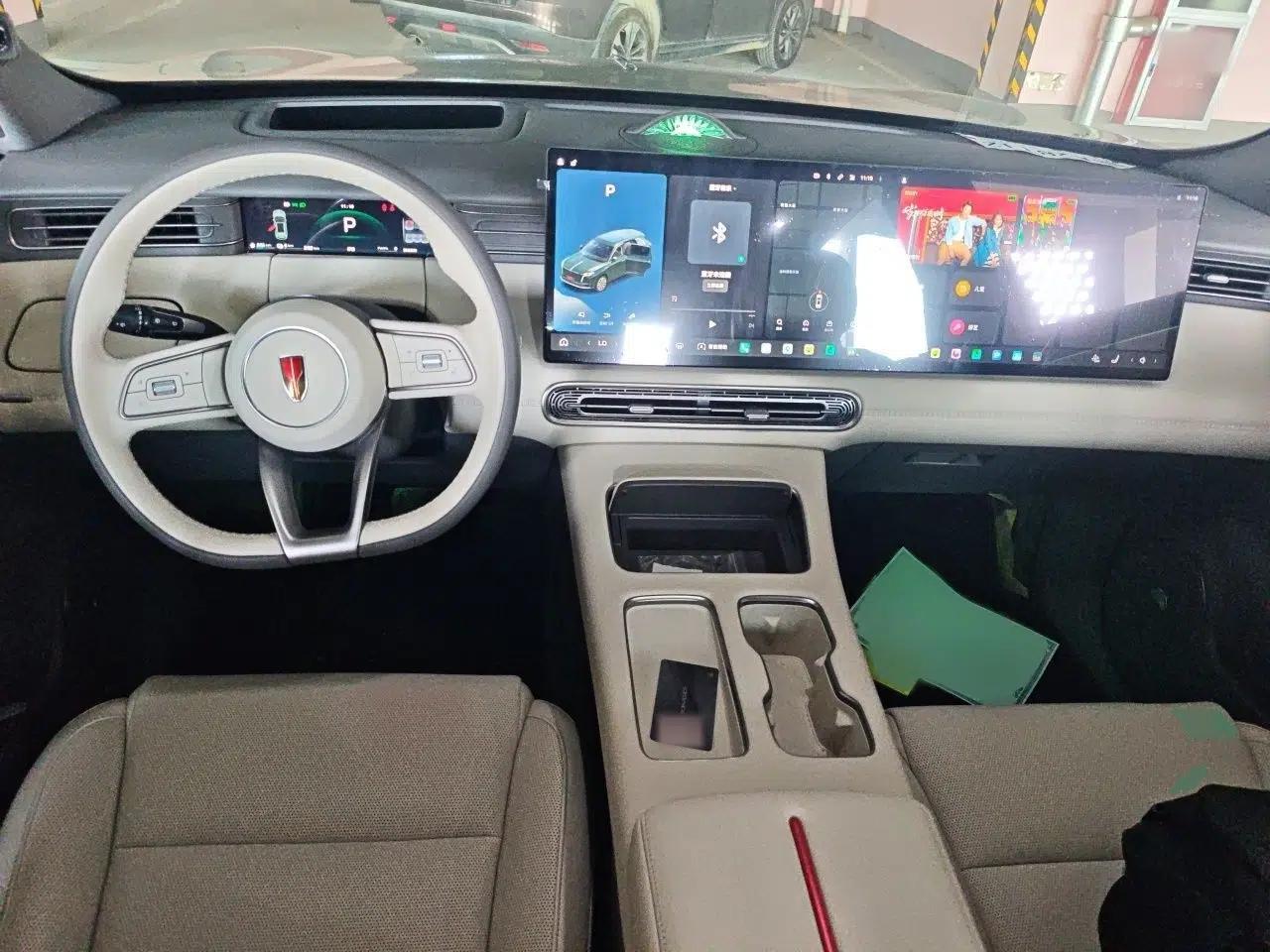 Hongqi HS6 PHEV 2026 240 Smart Hybrid Version — миниатюра 18