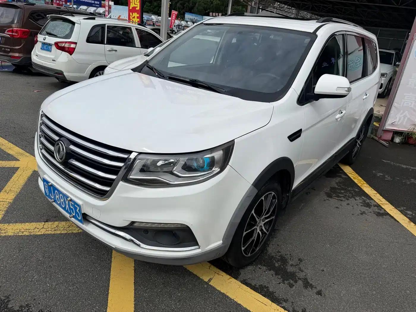 Fengxing SX6 2016 1.6L CVT Premium Edition — миниатюра 1