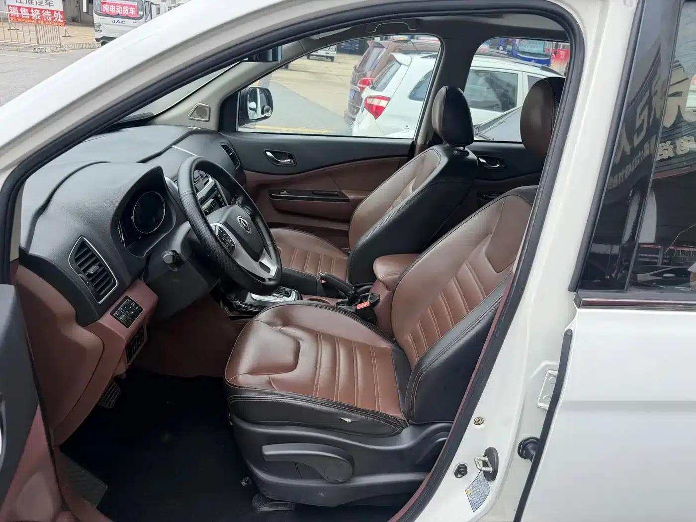 Fengxing SX6 2016 1.6L CVT Premium Edition — миниатюра 12