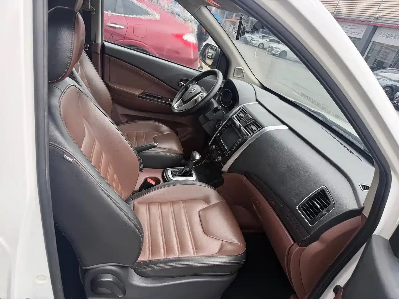 Fengxing SX6 2016 1.6L CVT Premium Edition — миниатюра 14