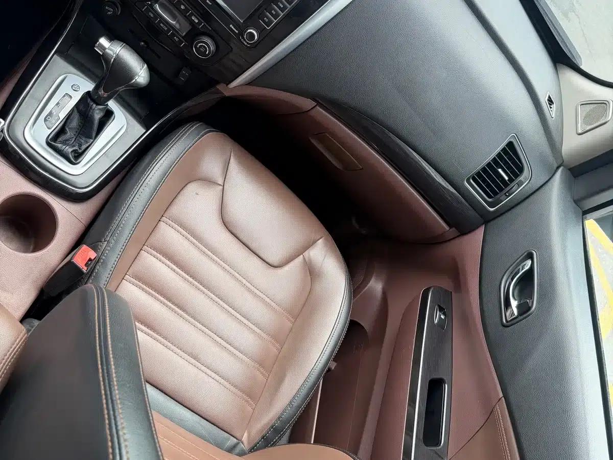 Fengxing SX6 2016 1.6L CVT Premium Edition — миниатюра 15