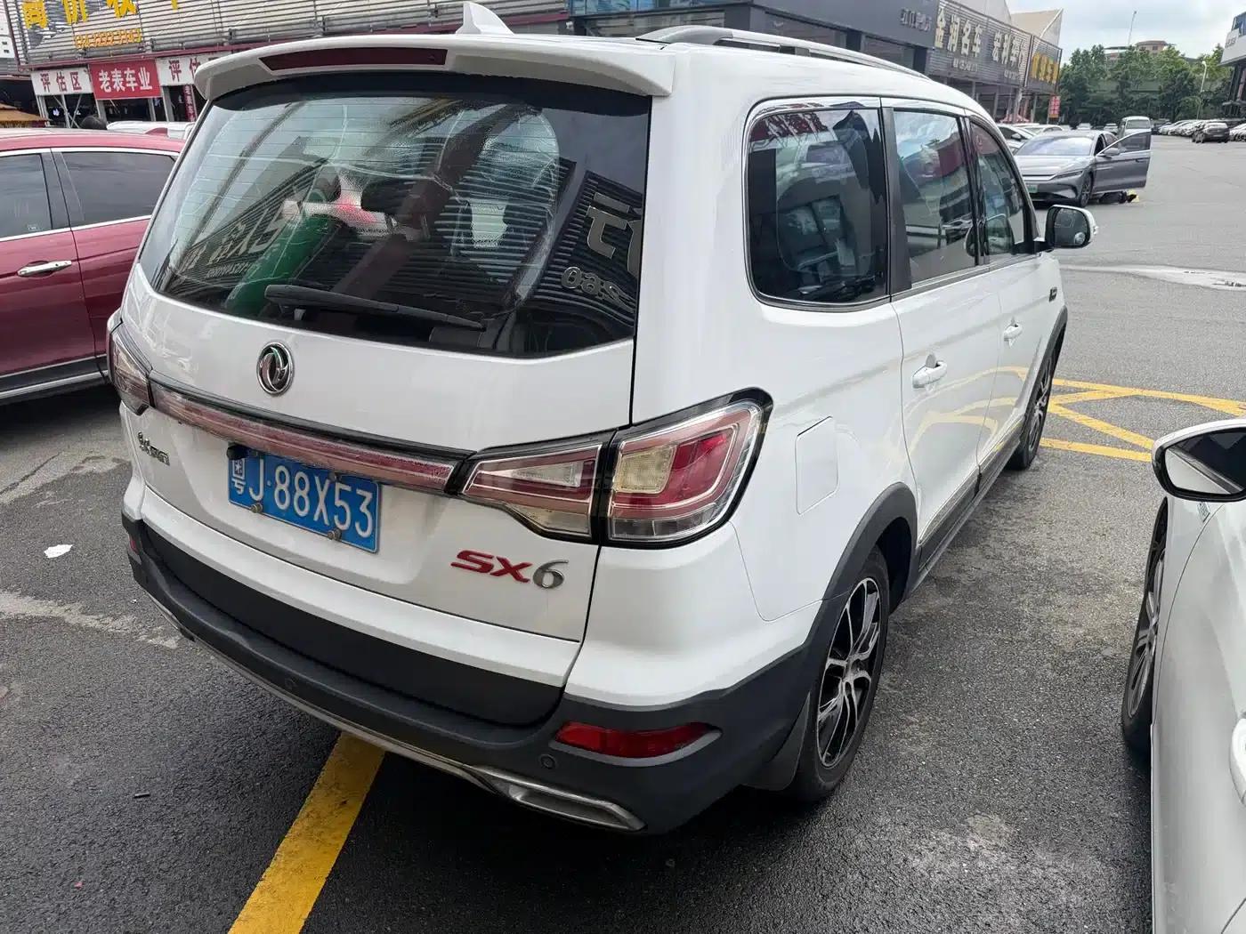 Fengxing SX6 2016 1.6L CVT Premium Edition — миниатюра 8