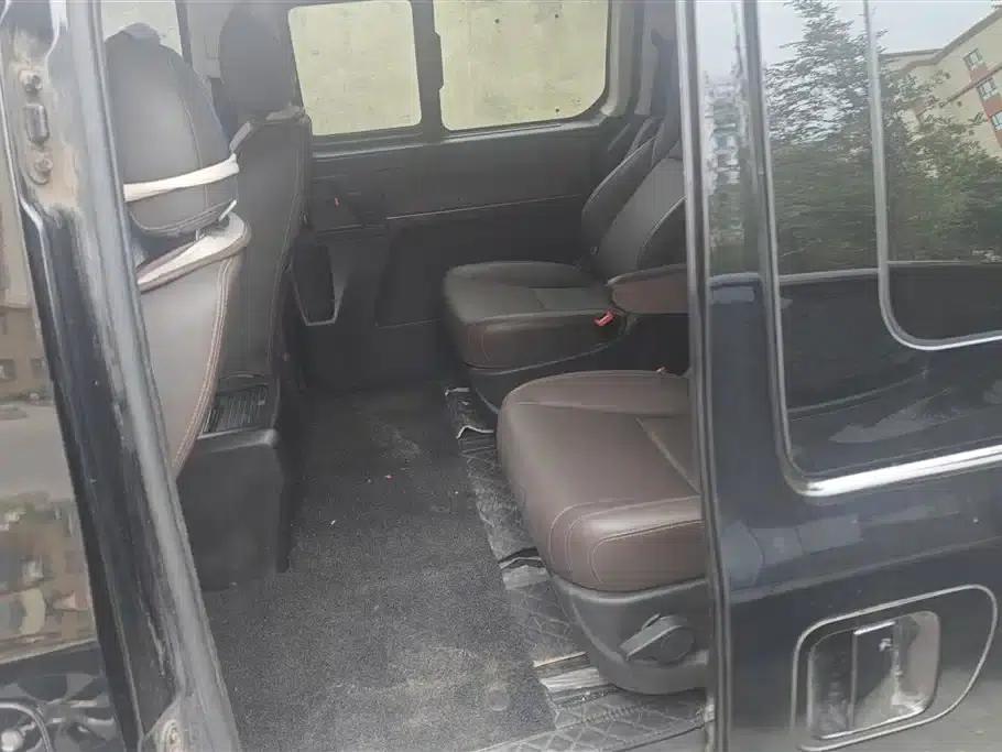 Lingzhi PLUS 2021 Touring Edition 2.0L Manual Deluxe 7-Seater — миниатюра 11