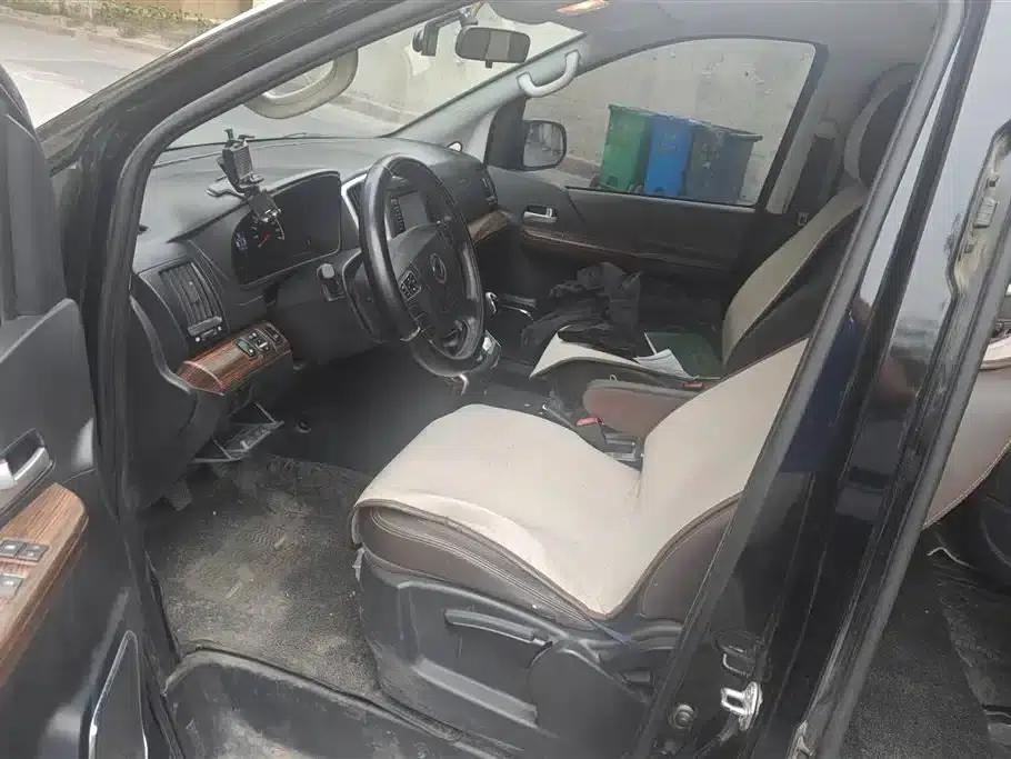 Lingzhi PLUS 2021 Touring Edition 2.0L Manual Deluxe 7-Seater — миниатюра 9