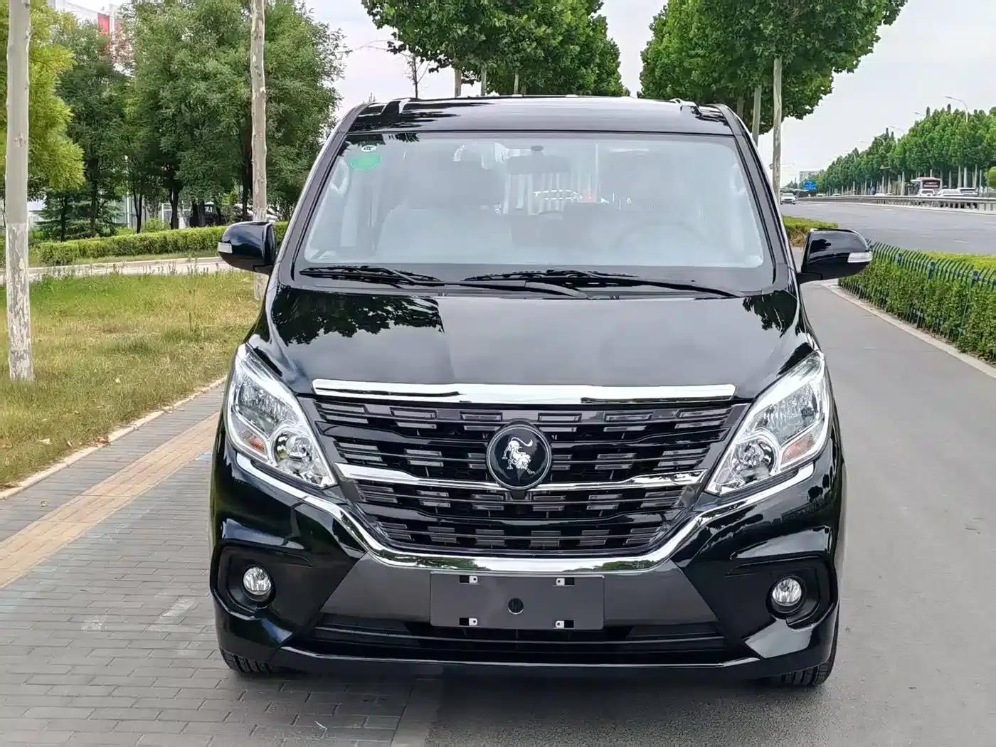 Lingzhi PLUS 2025 1.5T Manual Deluxe 7-Seater — миниатюра 2