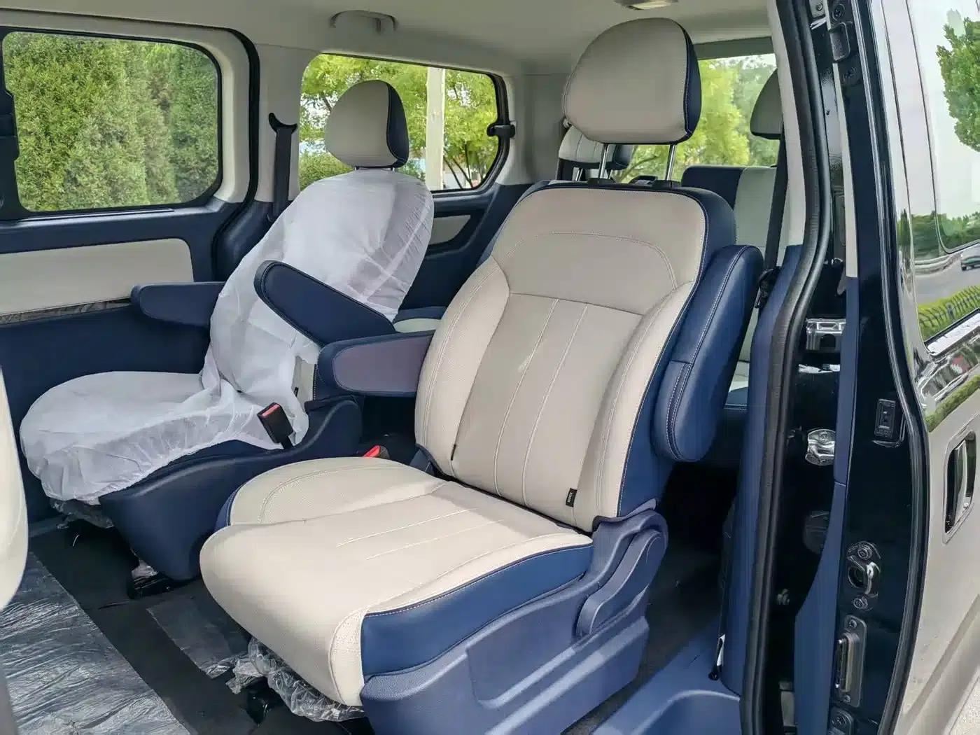 Lingzhi PLUS 2025 1.5T Manual Deluxe 7-Seater — миниатюра 9