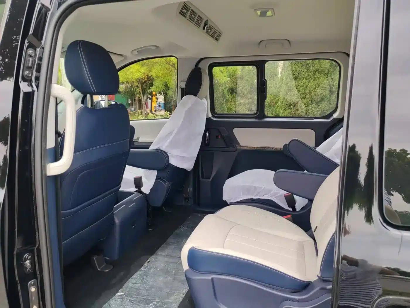 Lingzhi PLUS 2025 1.5T Manual Deluxe 7-Seater — миниатюра 10