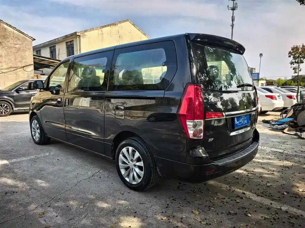Fengxing CM7 2016 2.0T Manual Deluxe Edition — миниатюра 4