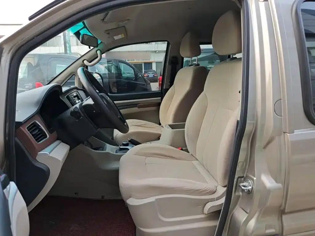 Lingzhi New Energy 2020 Long-Range Edition Comfort 7-Seater — миниатюра 15