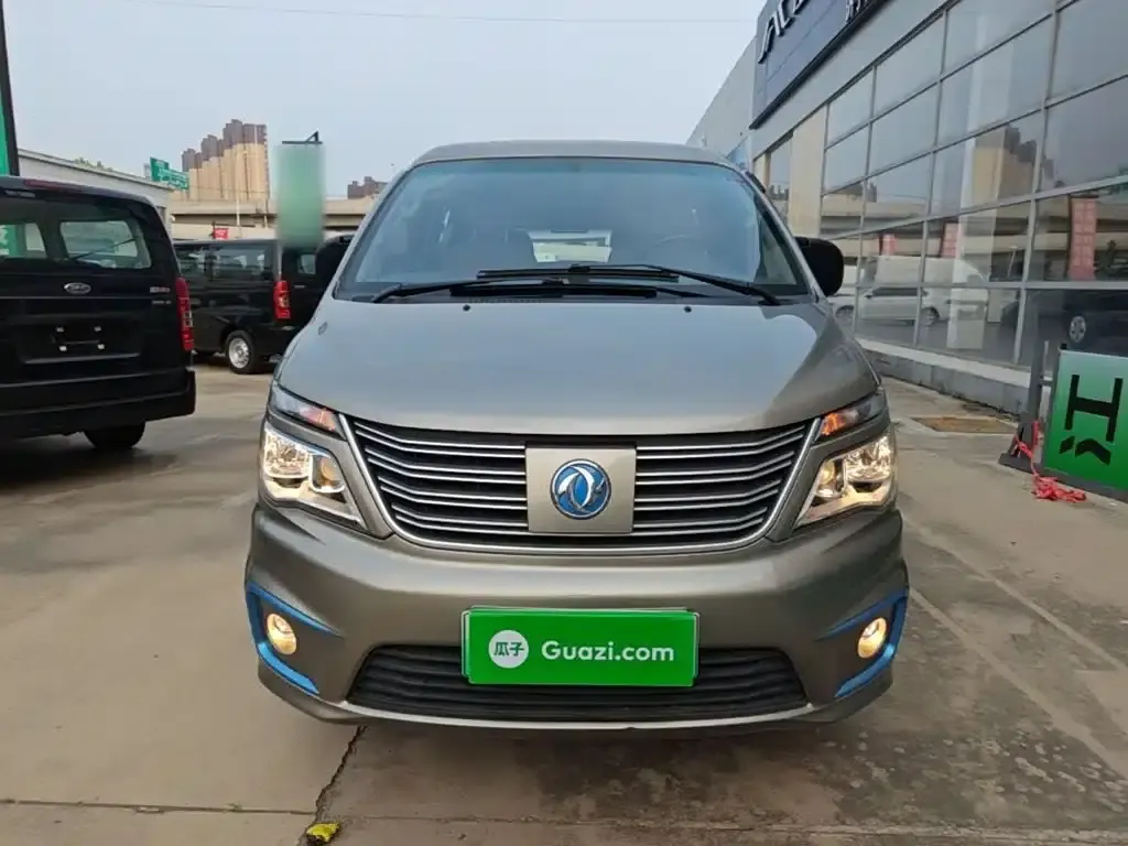 Lingzhi New Energy 2020 Long-Range Edition Comfort 7-Seater — миниатюра 3