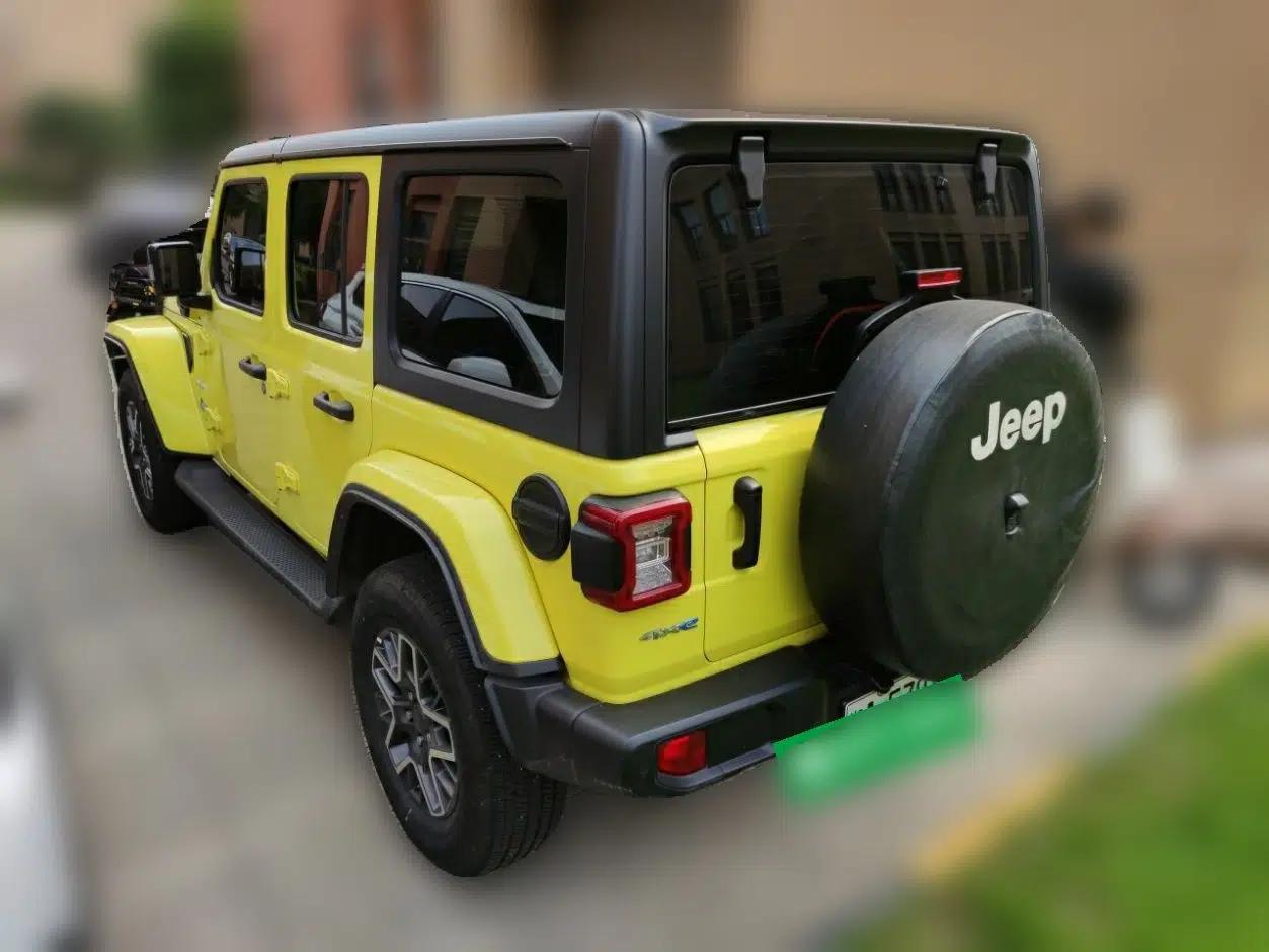 Jeep Wrangler New Energy 2022 Four-Door 2.0T 4xe Sahara Fluorescent Yellow Limited Edition — миниатюра 4