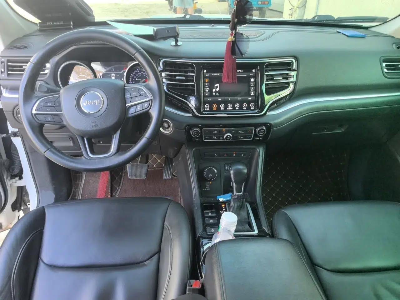 Jeep Grand Commander 2018 2.0T Four-Wheel Drive Prestige Edition China V — миниатюра 9