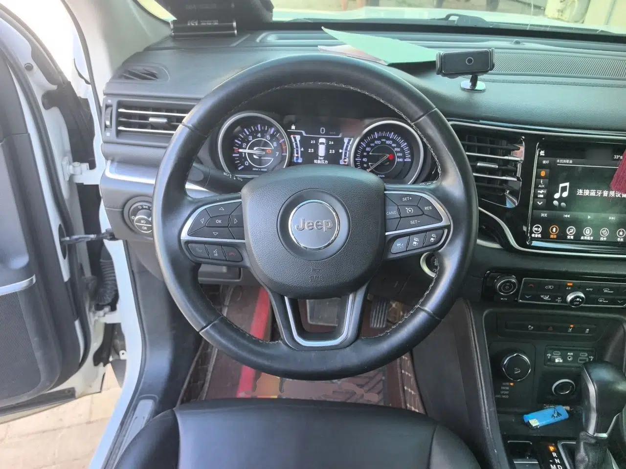 Jeep Grand Commander 2018 2.0T Four-Wheel Drive Prestige Edition China V — миниатюра 10
