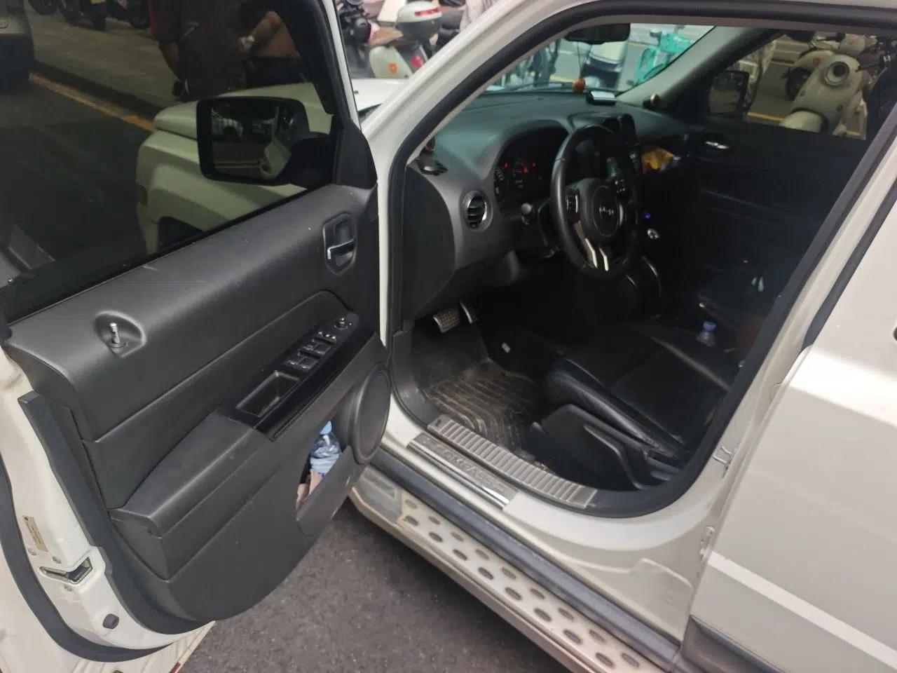 Jeep Patriot 2014 2.0L Sport Edition — миниатюра 16