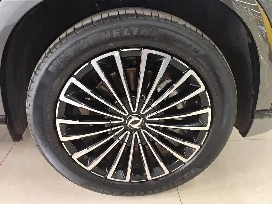 Dongfeng Fengshen L8 2025 Model 185KM Dream Edition — миниатюра 6
