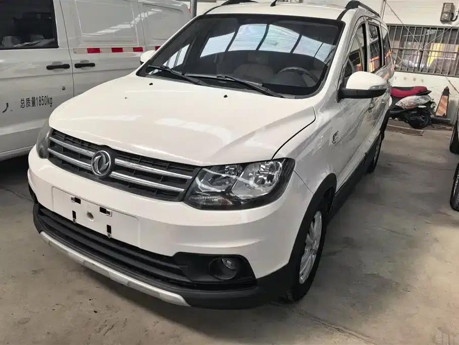 Fengguang 360 2015 Model 1.5L Manual Comfort 7-Seater National V Emission Standard — миниатюра 1