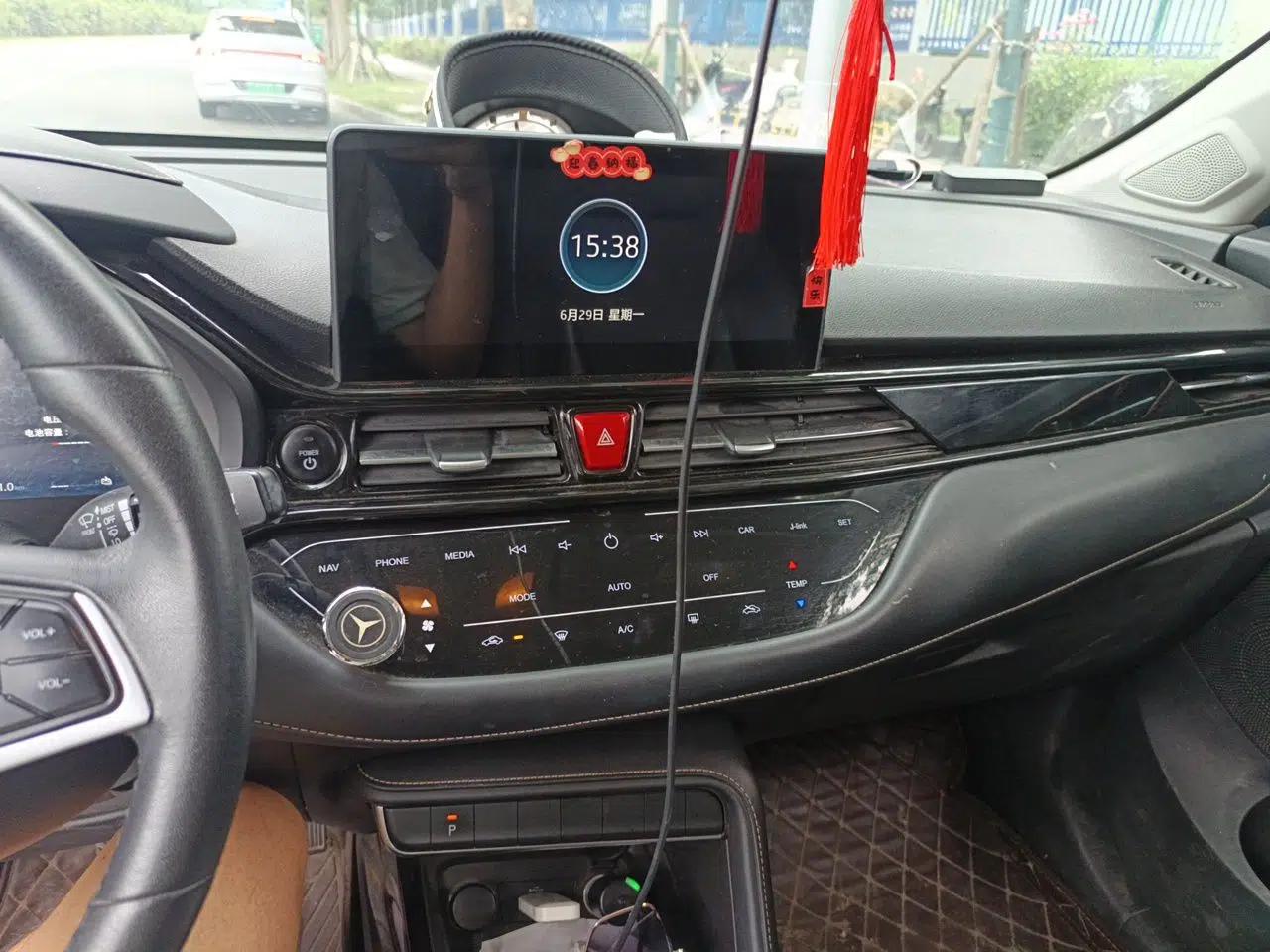 JAC Group iEVS4 2019 Luxury Smart Enjoyment Model — миниатюра 13