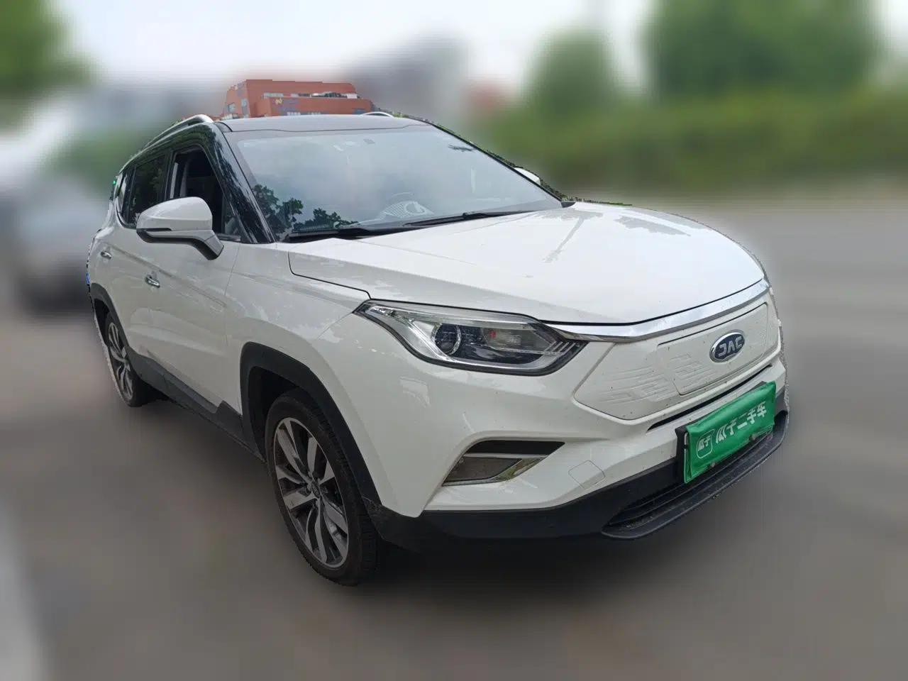 JAC Group iEVS4 2019 Luxury Smart Enjoyment Model — миниатюра 3