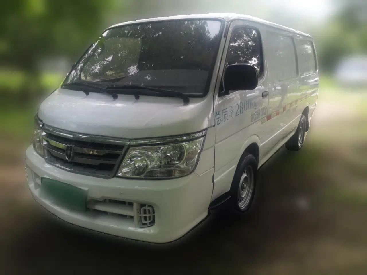 Jinbei Hiace Golden Cup Sea Lion enclosed van, 2.0L displacement, 2 seats, manual transmission. — миниатюра 1