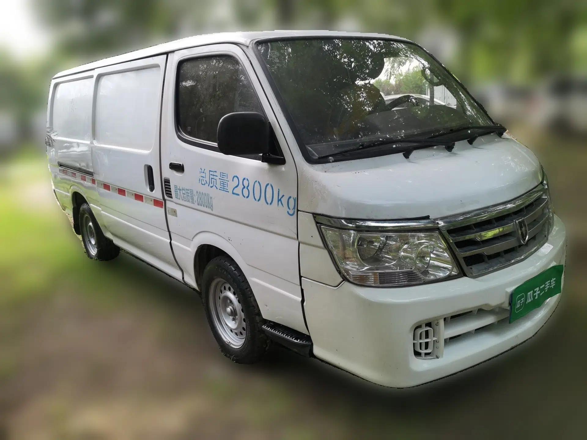 Jinbei Hiace Golden Cup Sea Lion enclosed van, 2.0L displacement, 2 seats, manual transmission. — миниатюра 3