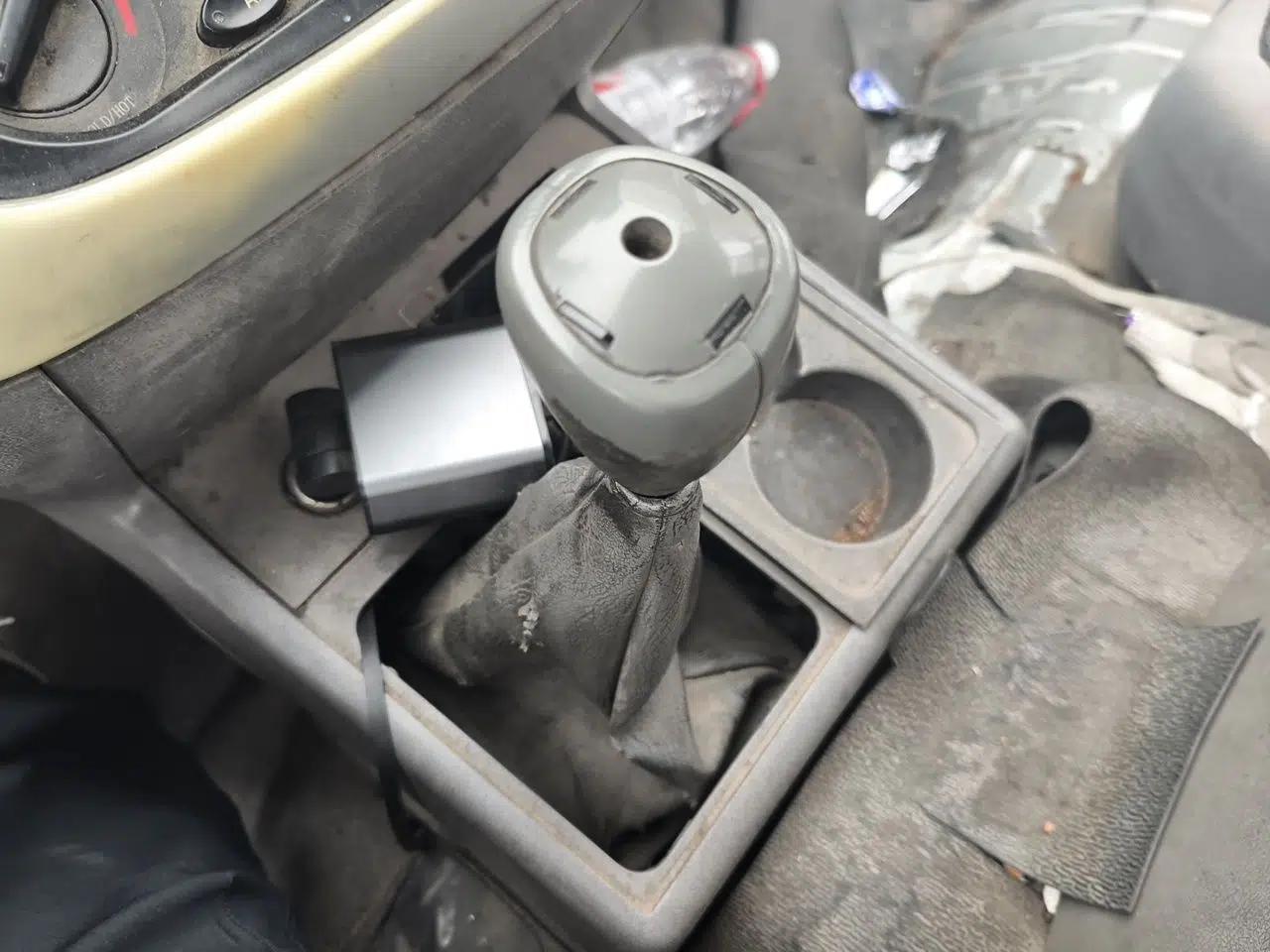 Jinbei Hiace Golden Cup Sea Lion, 2.0-liter engine, 6 seats — миниатюра 14