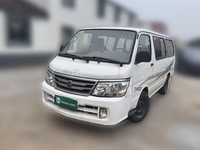 Jinbei Hiace Golden Cup Sea Lion, 2.0-liter engine, 6 seats