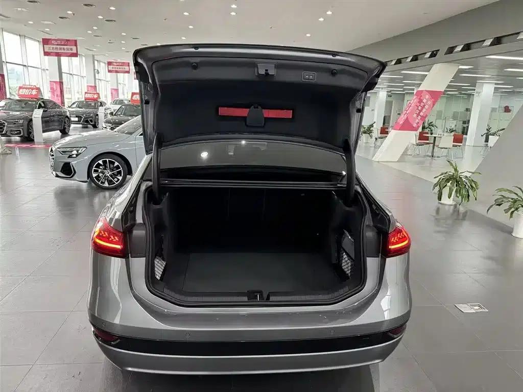 Audi A6L e-tron 2026 First Edition Qiankun Intelligent Driving Edition — миниатюра 12