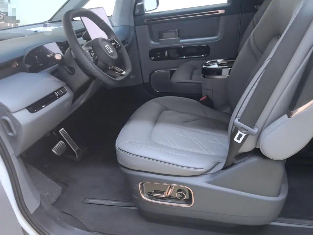 Zeekr MIX 2025 Intelligent Driving Version — миниатюра 17