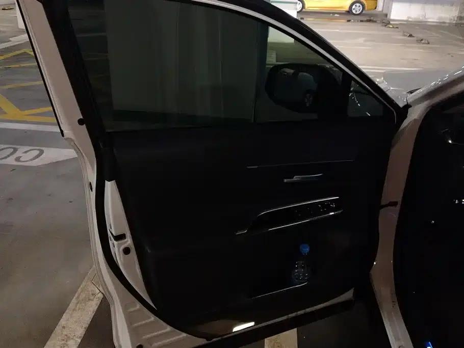 Venza 2023 2.5L Intelligent Hybrid Dual Engine 2WD Premium Edition — миниатюра 7