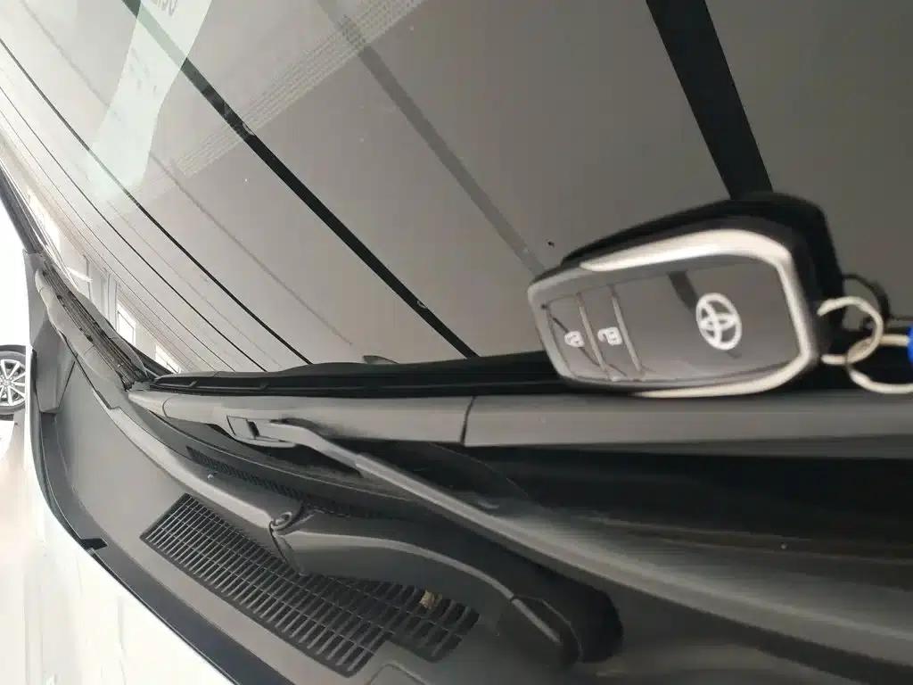 Venza 2023 2.0L CVT 2WD Luxury Edition — миниатюра 17