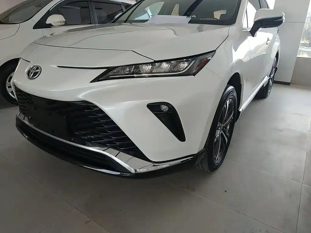 Venza 2023 2.0L CVT 2WD Luxury Edition — миниатюра 18