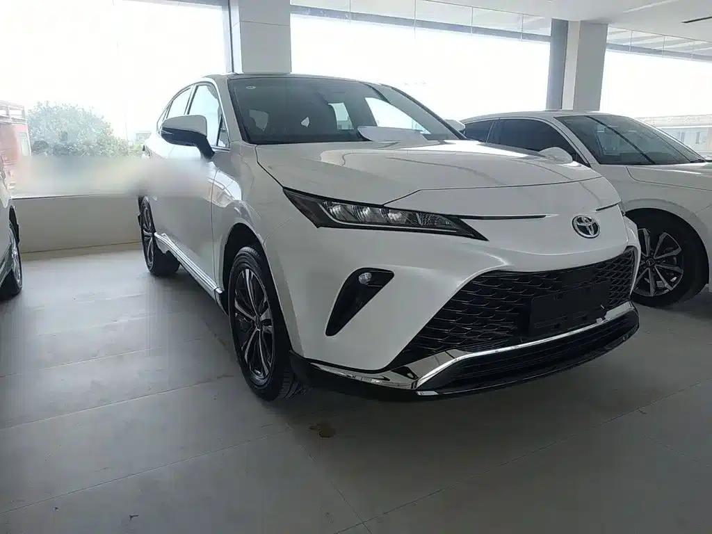 Venza 2023 2.0L CVT 2WD Luxury Edition — миниатюра 22