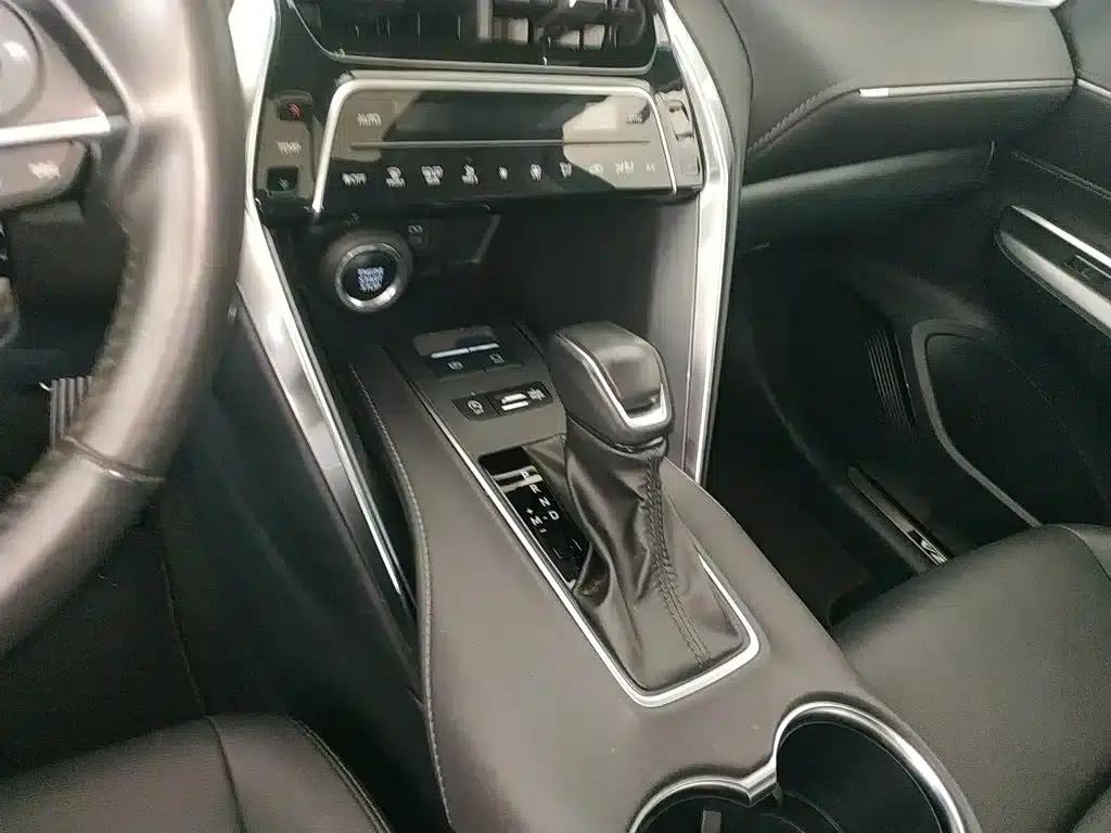 Venza 2023 2.0L CVT 2WD Luxury Edition — миниатюра 10