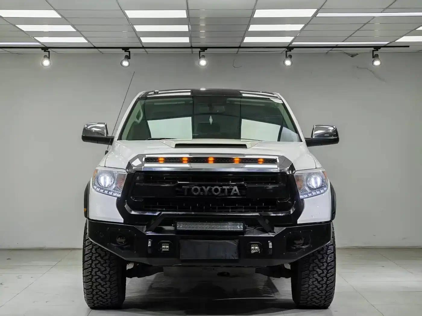 2015 Tundra 5.7L Automatic — миниатюра 1