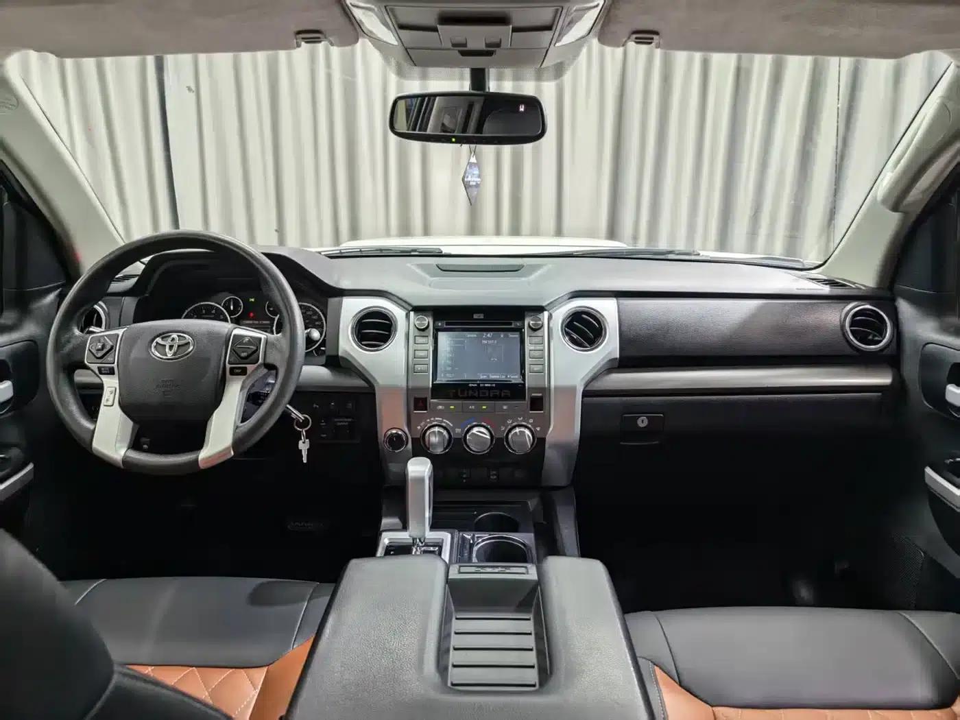 2015 Tundra 5.7L Automatic — миниатюра 6