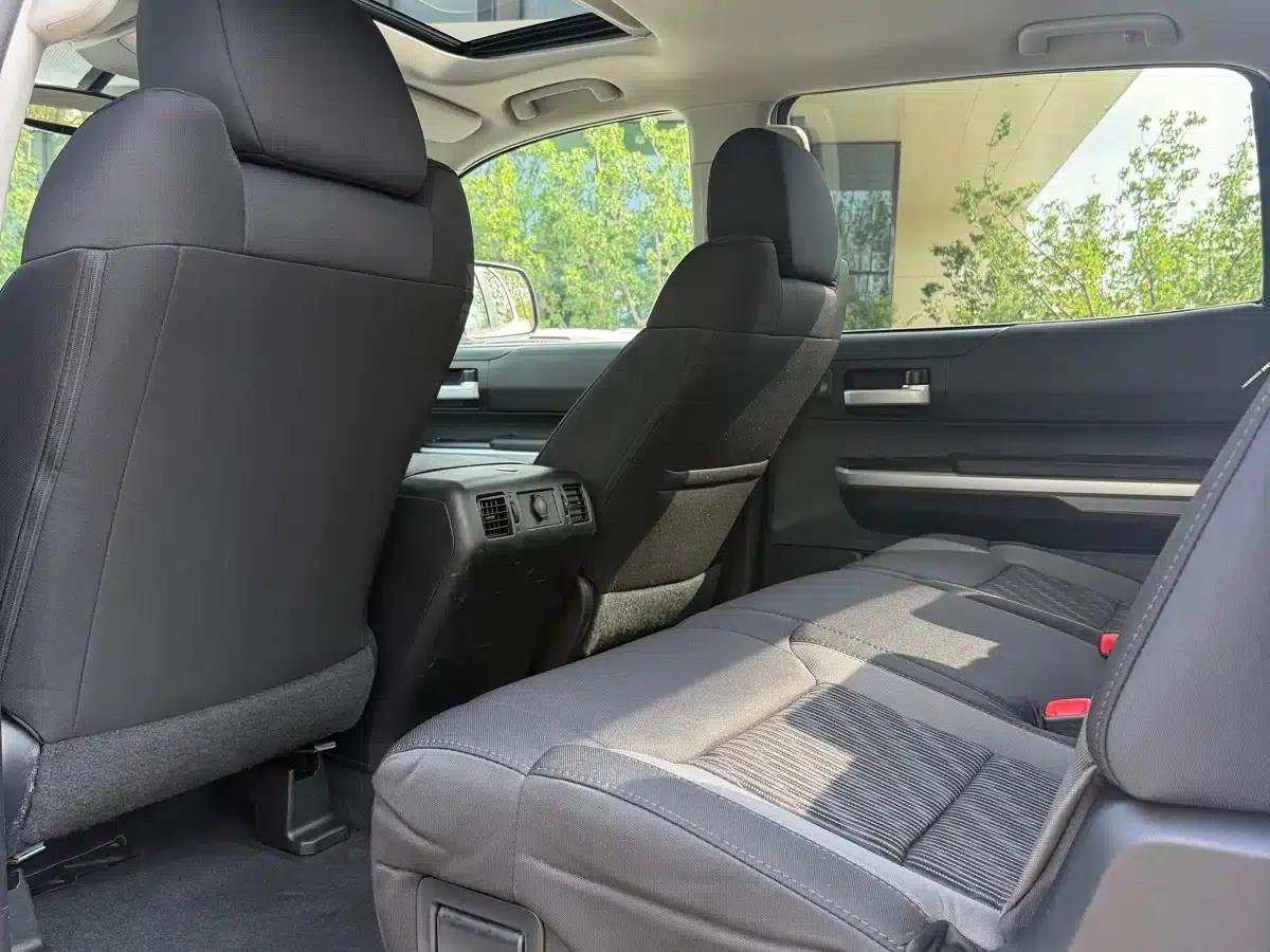 2017 Tundra 5.7L Canadian Spec — миниатюра 11