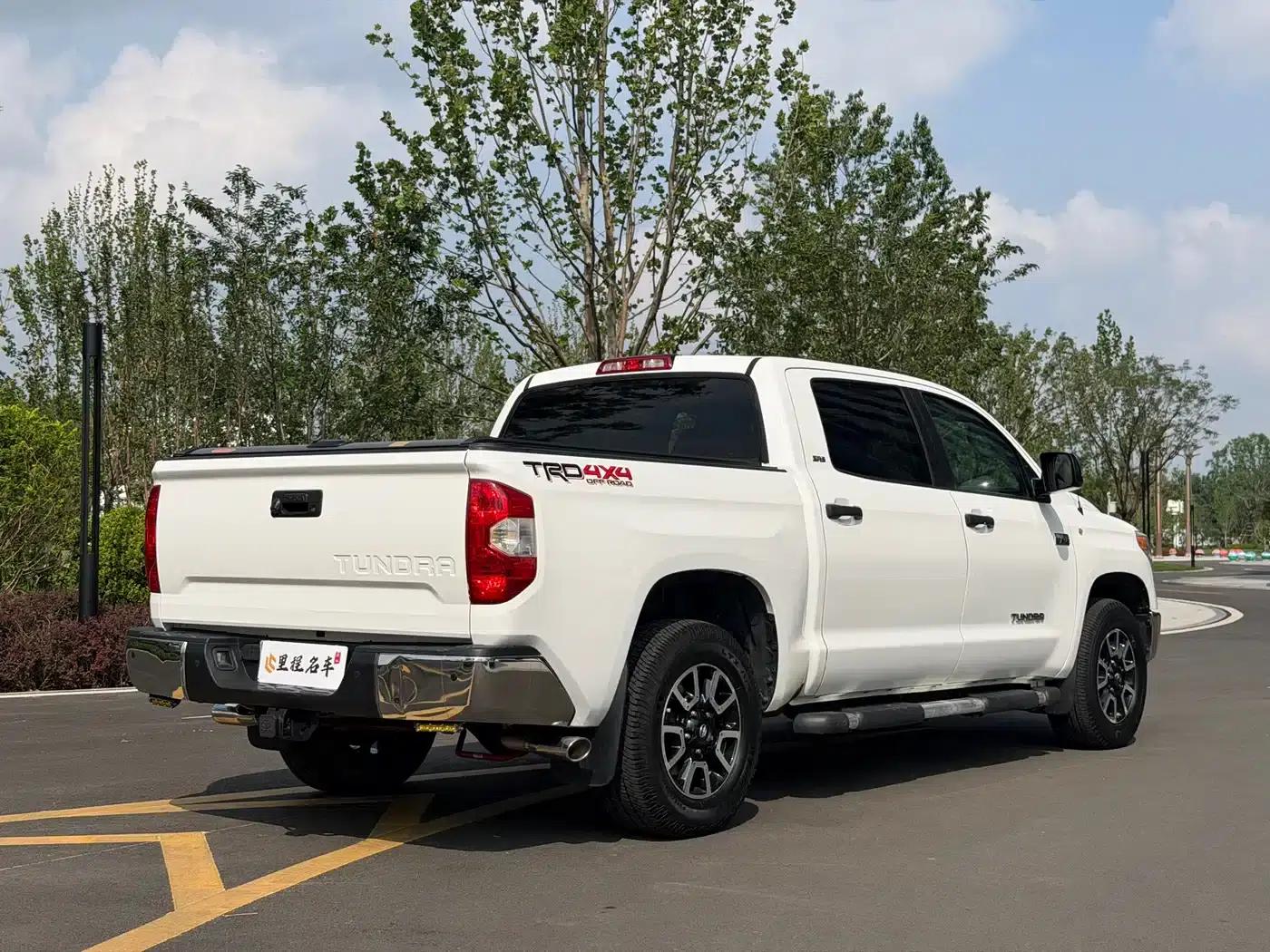 2017 Tundra 5.7L Canadian Spec — миниатюра 5