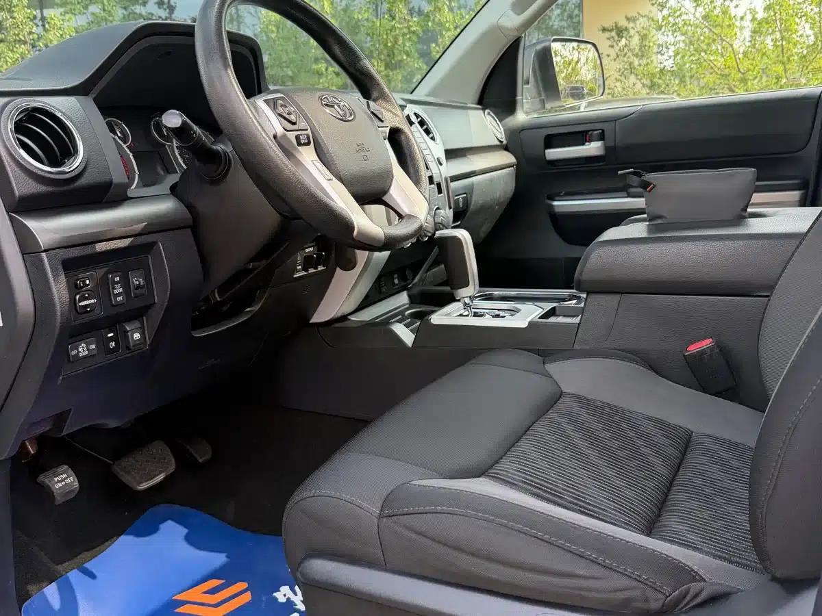 2017 Tundra 5.7L Canadian Spec — миниатюра 10