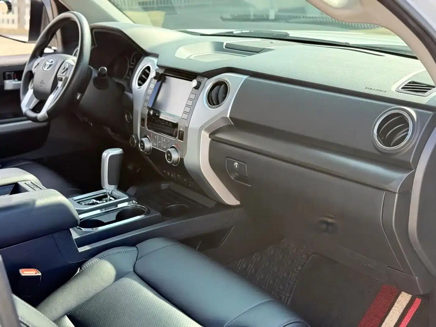 2020 Tundra 5.7L Automatic — миниатюра 11