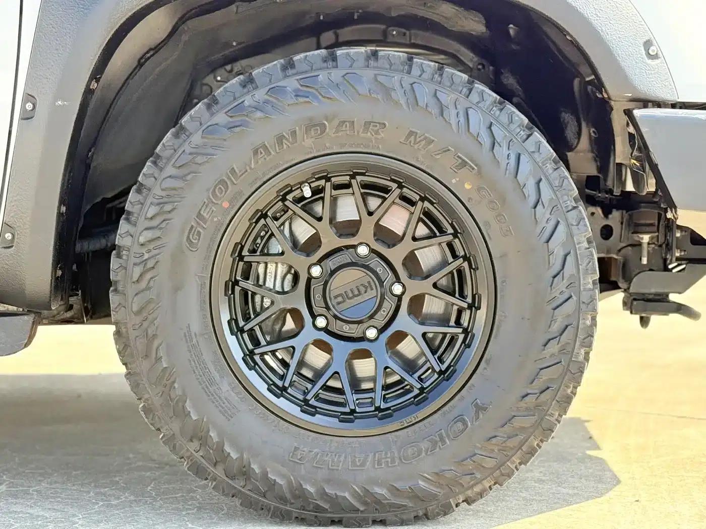 2020 Tundra 5.7L Automatic — миниатюра 16