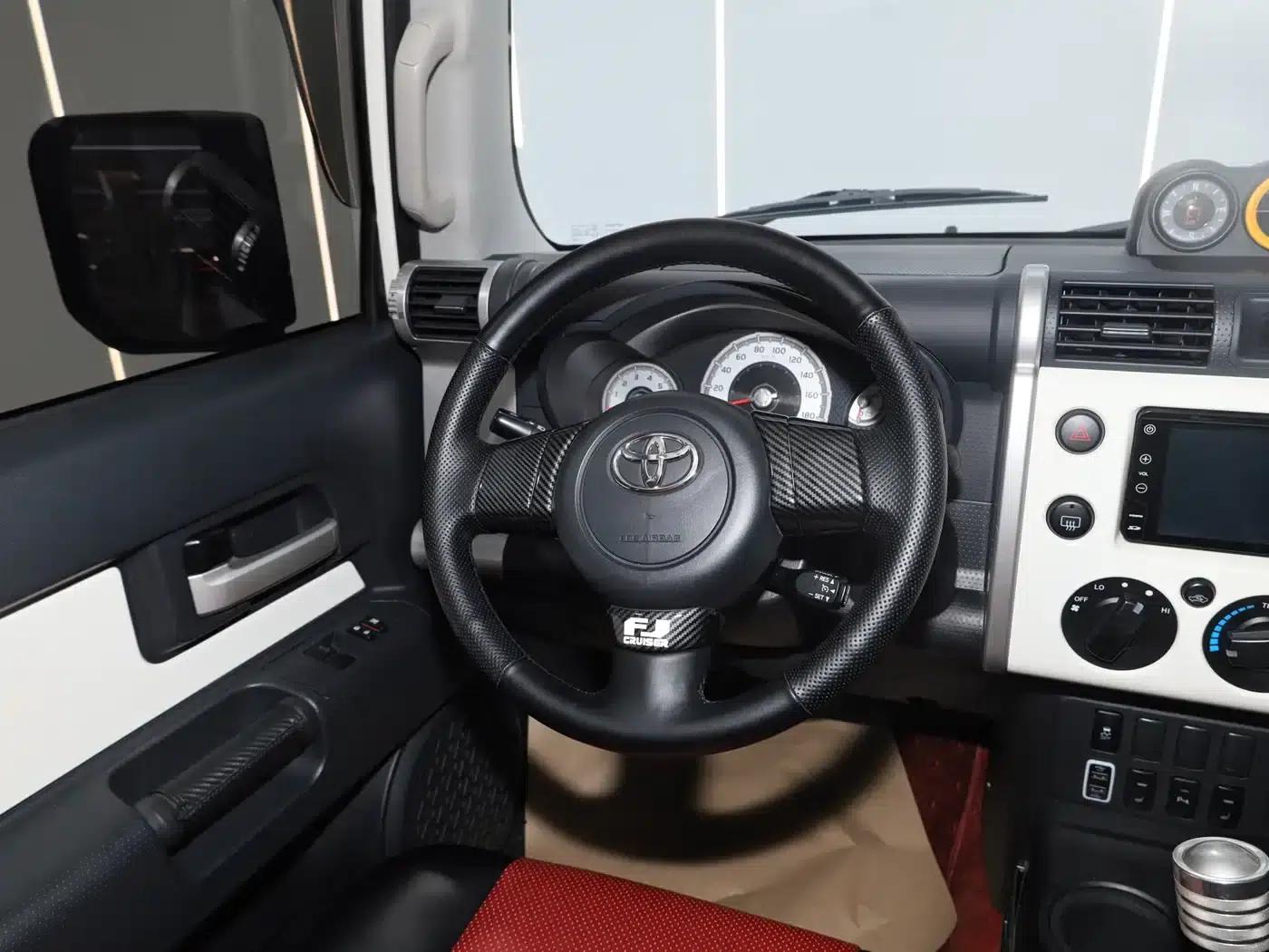 2019 FJ Cruiser 4.0L Middle East Edition — миниатюра 26