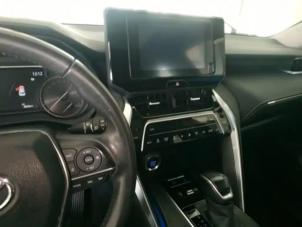 HARRIER 2022 2.0L CVT 2WD Luxury Edition — миниатюра 13