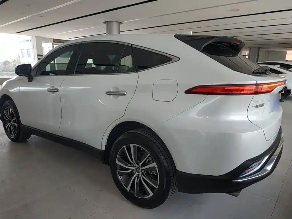 HARRIER 2022 2.0L CVT 2WD Luxury Edition — миниатюра 5