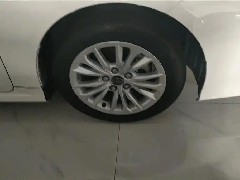 2022 Toyota Avalon 2.0L Elite Edition — миниатюра 6