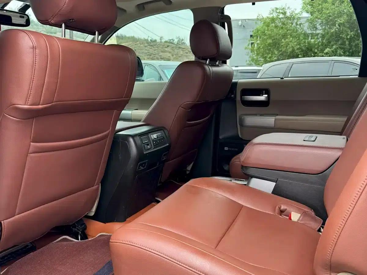 Sequoia 2010 5.7 Platinum Edition — миниатюра 6
